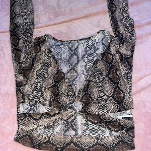 BUNDLE AND SAVE Long sleeve crop top